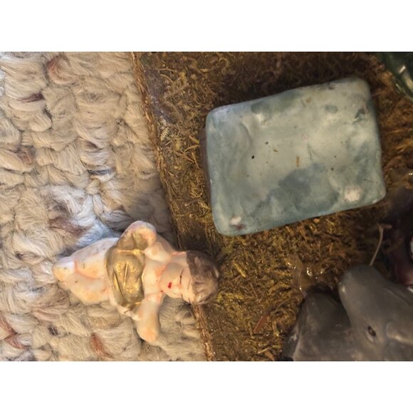 Vintage Nativity Scene Set Creche Manger Wood and Moss 7"x11x4 - Picture 6 of 10